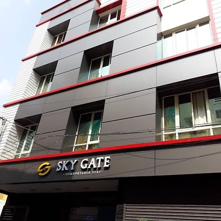 Sky Gate Hotel Near Apollo Main, Women'S & Children'S Us Consulate Sankara Netralaya Goethe Institute Prestigepalladium Shastri Bhavan Senmozhi Poonga Raj Ratnam Stadium Taj Coromandal India Oil Bhavan Dr Mohan'S Diabetics Vac Ченай Екстериор снимка
