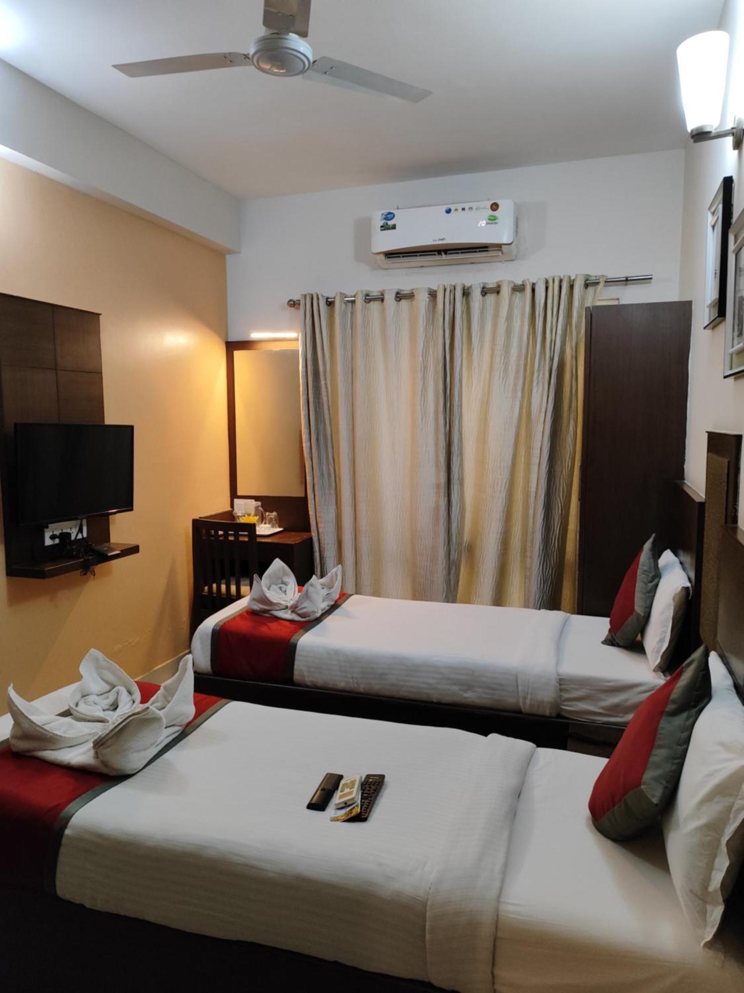 Sky Gate Hotel Near Apollo Main, Women'S & Children'S Us Consulate Sankara Netralaya Goethe Institute Prestigepalladium Shastri Bhavan Senmozhi Poonga Raj Ratnam Stadium Taj Coromandal India Oil Bhavan Dr Mohan'S Diabetics Vac Ченай Екстериор снимка